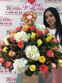 flor-floristeria-medellin-n037-felicidades-por-tan-hermoso-bebe-un-nuevo-ser-que-traera-maravillosos-momentos-llenara-sus-corazones-de-emociones-y-satisfaccion-los-mejores-deseo-flor-floristeria-medellin