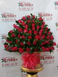 flor-floristeria-medellin-n116-recibe-un-saludo-lleno-de-carino-y-los-mejores-deseos-porque-este-dia-te-traiga-mucho-amor-feliz-dia-de-la-madre-flor-floristeria-medellin