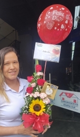 flores-medellin-tu-eres-la-razon-por-la-que-mi-corazon-late-mas-fuerte-en-medellin-te-amo-mas-de-lo-que-las-palabras-pueden-expresar