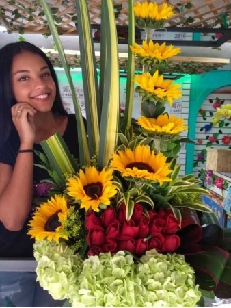 flor-floristeria-medellin-n114-madre-aqui-estare-siempre-cuando-me-necesites-cuando-el-mundo-este-contra-ti-cuando-sientas-soledad-cuando-nada-parezca-salir-bien-cuando-qui-flor-floristeria-medellin