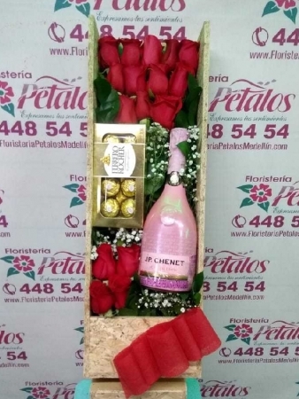 flor-floristeria-medellin-n051-recibe-un-saludo-lleno-de-carino-y-los-mejores-deseos-porque-este-dia-te-traiga-mucho-amor-feliz-dia-de-la-madre-flor-floristeria-medellin